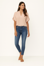 Bluse mit ausgestellten Ärmeln – Leichtes, lässiges Sommer-Top mit Rundhalsausschnitt